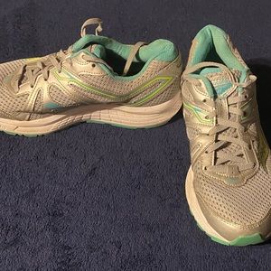Saucony Grid XT-600 Women’s 10W